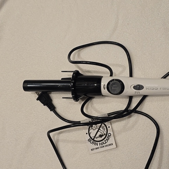 Kiss Insta Wave - Picture 3 of 3